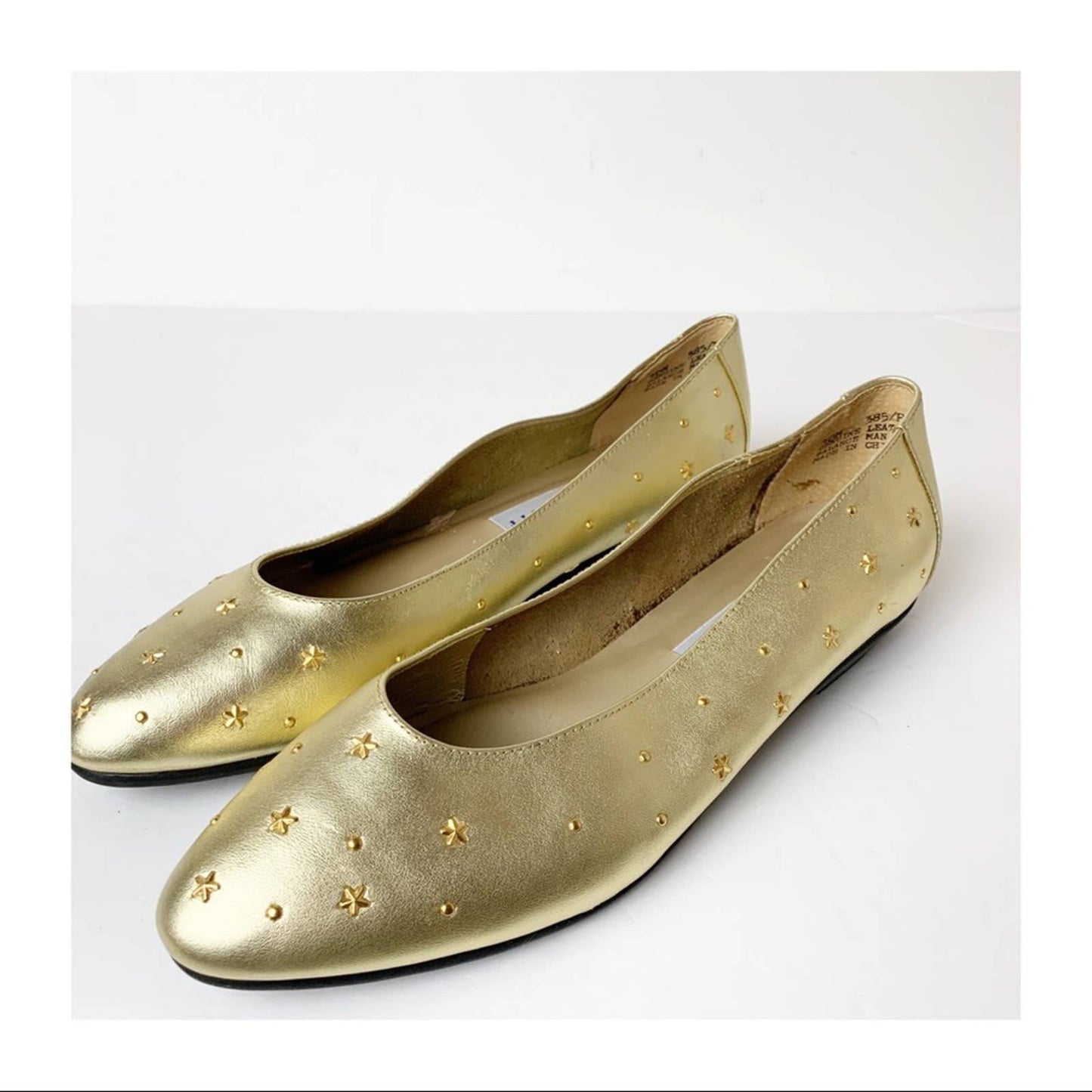 Vintage Karen Scott Gold Stud Flats SZ 10